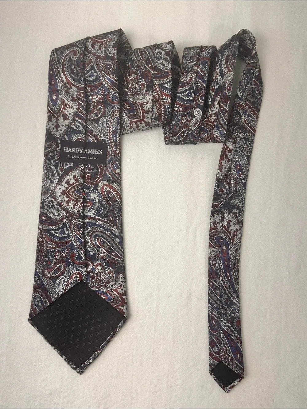 Classic Paisley Silk Tie in Navy and Burgundy - Men's Accessory